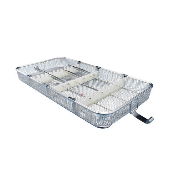 Medizinische Instrumente werden im Steri-Tray von Silikonaufnahmen gehalten. Medizinische Instrumente werden im Steri-Tray von Silikonaufnahmen gehalten.